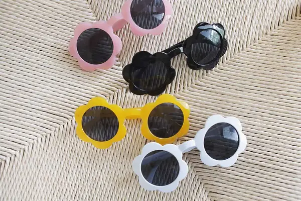 Oui Fresh Daisy Sunglasses are here!!!!