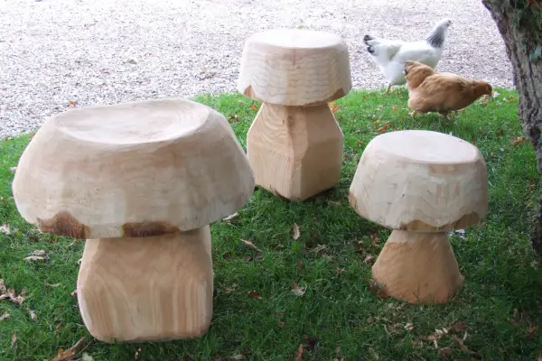Wooden Mushroom Seat - Verdantvows