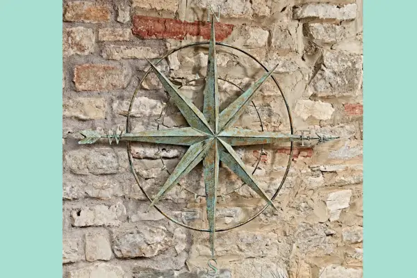 Outdoor Distressed Compass - Verdantvows