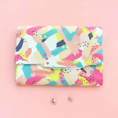 How to Sew a Waterproof Diaper Clutch