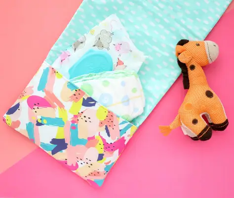 How to Sew a Waterproof Diaper Clutch