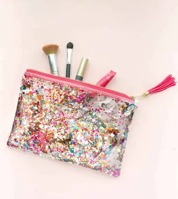 25+ Clothing & Accessory DIYs