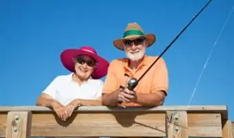 アクティブな高齢者のための旅行のアイデア