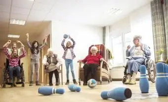 Modelli stampabili di calendario delle attività della casa di cura