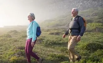 Traveling with Road Scholar (predtým Elderhostel International)