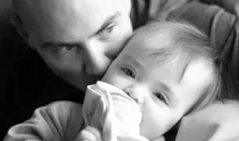 Avantages et inconvénients de l'adoption par un parent seul