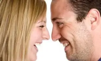 70 domande di gioco per sposini stampabili per una sfida romantica