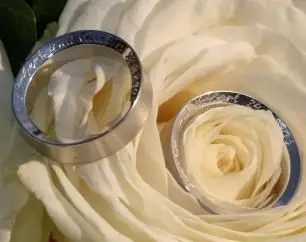 alianças de casamento gravadas