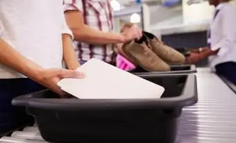 空港のセキュリティチェック