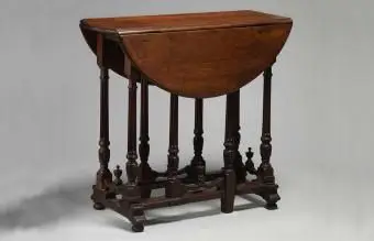 ערכי טבלה עלים עתיקים לסגנונות שונים