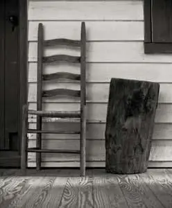 sedia alta con schienale a pioli