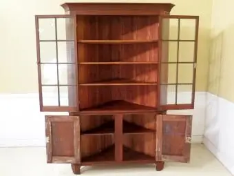 Mobiletto ad angolo antico in noce Chippendale Virginia