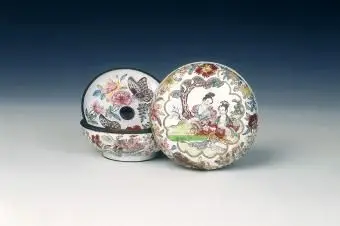 מדליון ורדים עתיק סין: מדריך אספנים פשוט