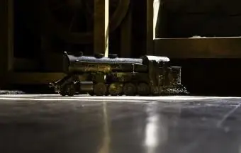 Przewodnik po wartości antycznych zabawek żeliwnych według typu