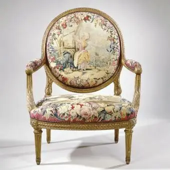 Křeslo čalouněné gobelínem