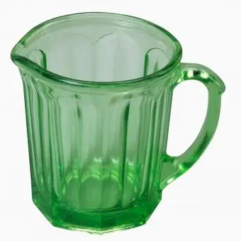 https://cf.ltkcdn.net/antiques/images/slide/247613-850x850-6-green-depression-glass.webp