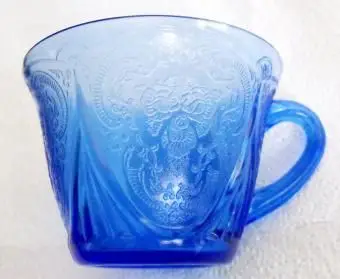 Blaue königliche Spitzentasse