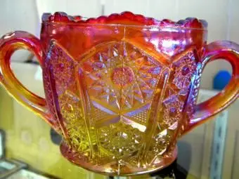 Weißes Karnevalsglas