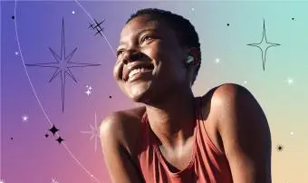 Okouzlující, exoticky vyhlížející žena Vah