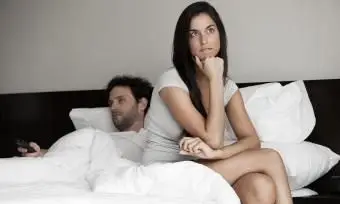 אישה חולמת בהקיץ