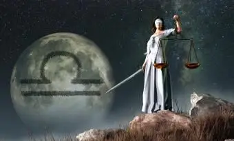 Waga jest siódmym astrologicznym znakiem zodiaku. Jej symbolem są łuski.