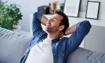 9 물고기 자리 남자가 당신을 사랑한다는 신호