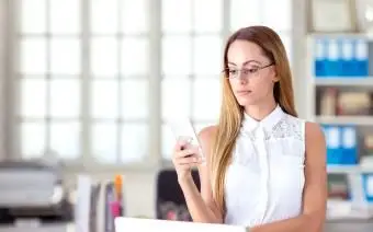 휴대 전화를 사용 하여 심각한 실업