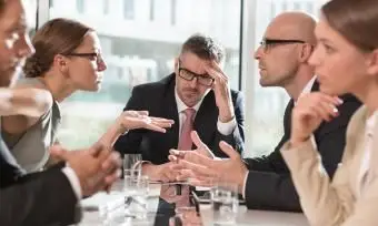 Podnikatelia sa hádajú