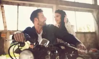 Come far sentire veramente la tua mancanza a un uomo Sagittario