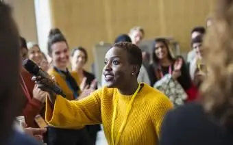 Öffentlicher Lautsprecher mit Mikrofon