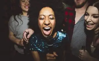 Wie eine Schütze-Frau ist