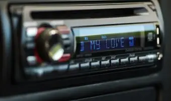 Jak naprawić samochodowy odtwarzacz CD?