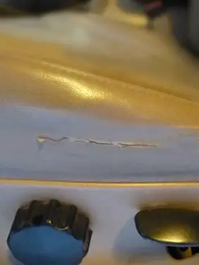 Czy możesz samodzielnie naprawić tapicerkę samochodową?