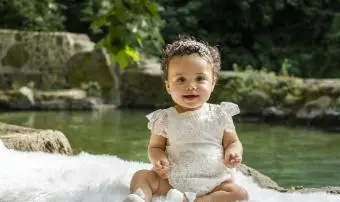 120 nomes de bebês com dinheiro antigo para famílias ricas de amor