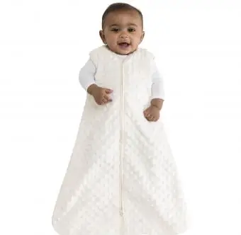 Arten von Baby-Pyjamas und wie man sie wählt