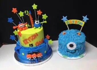 20 nápadov na rozbitie torty na nezabudnuteľné 1. narodeniny