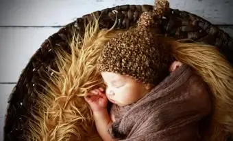 男の子と女の子のための美しい異教の赤ちゃんの名前