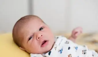 갓 태어난 아기