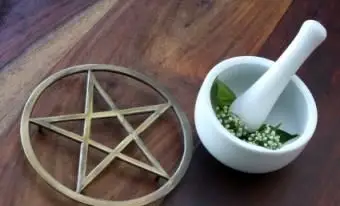 De puissants noms de bébé wiccan