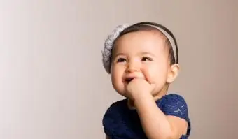 사랑스러운 아기 소녀