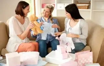 מדריך שלב אחר שלב לתכנון מקלחת לתינוק