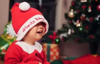 31 pomysłów na świąteczne zdjęcia dla dzieci, które stopią twoje serce