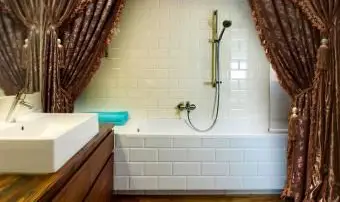 וילון מקלחת כפול