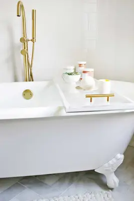 Lucite Bathtub Caddy DIY