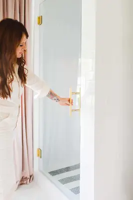 Elsie's Master Bathroom Tour (Before + After)