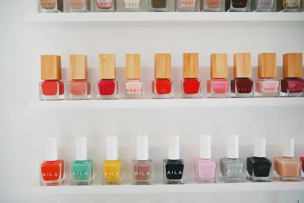 Easy Custom Nail Polish Shelves