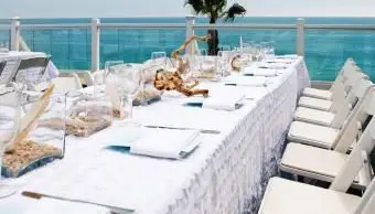 Hochzeitsempfang am Strand