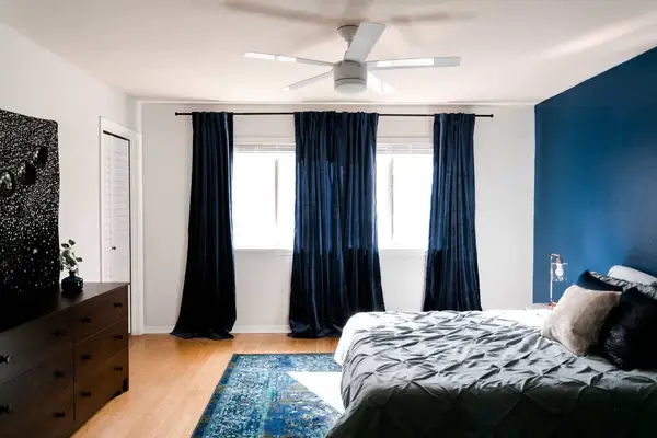 Ravenclaw-inspiriertes Schlafzimmer