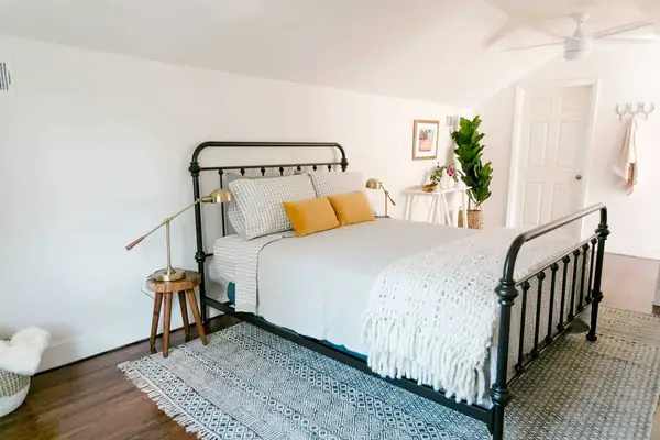 Elsie's Nashville BnB Master Bedroom Tour