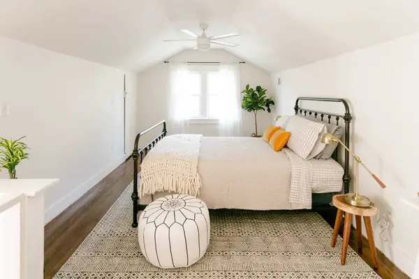 Elsie's Nashville BnB Master Bedroom Tour